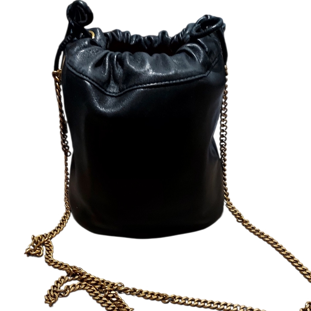 AUXILIARY LEATHER BUCKET BAG!